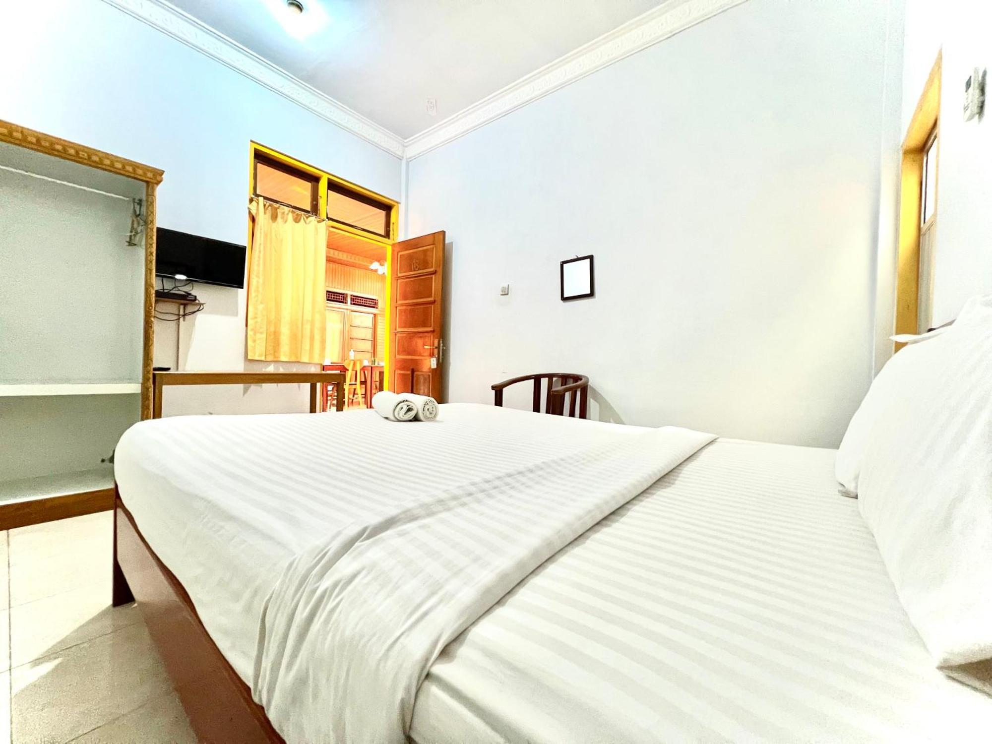 OYO 2052 Mutiara Residence Padang  Exterior foto